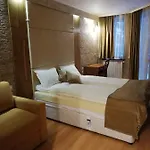 Hotel Hq Park *