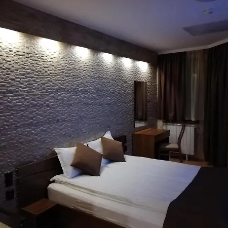 Hotel Hq Park *