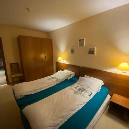 Hq Park Hotel *