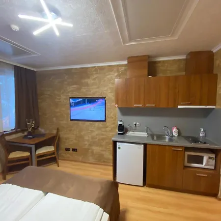 Hq Park Hotel
